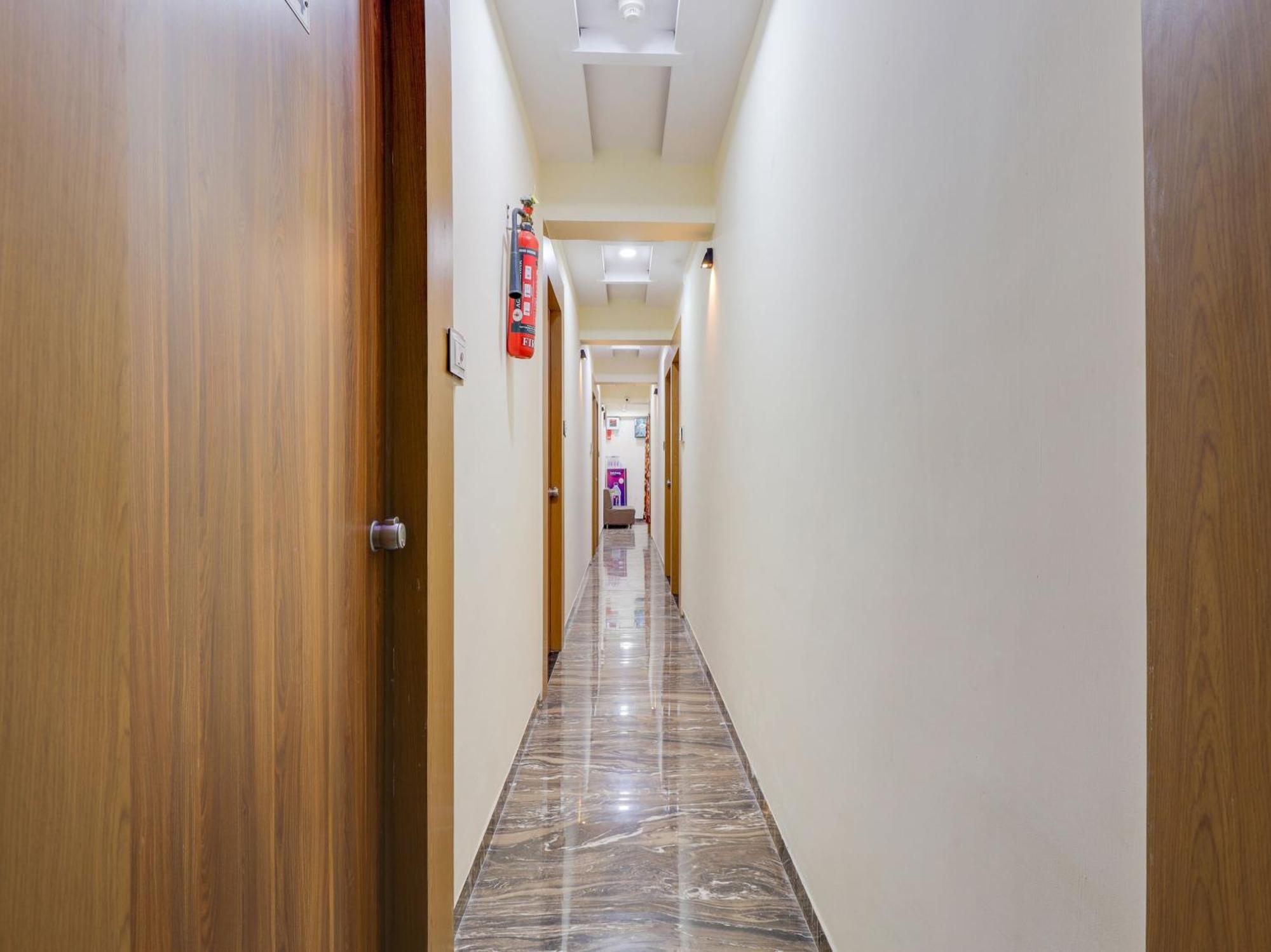 Hotel O Kb Villa Ahmadábád Kültér fotó