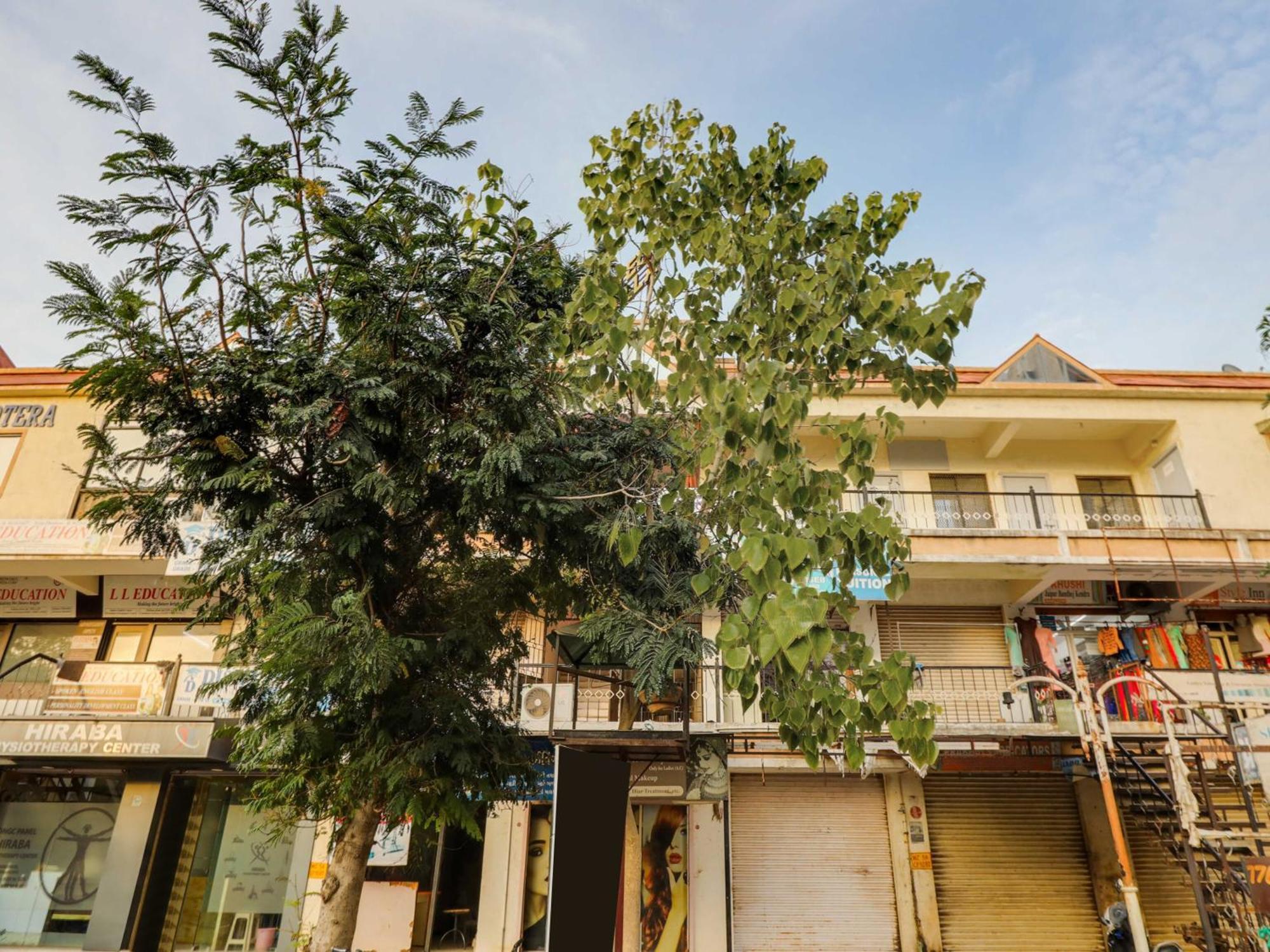 Hotel O Kb Villa Ahmadábád Kültér fotó